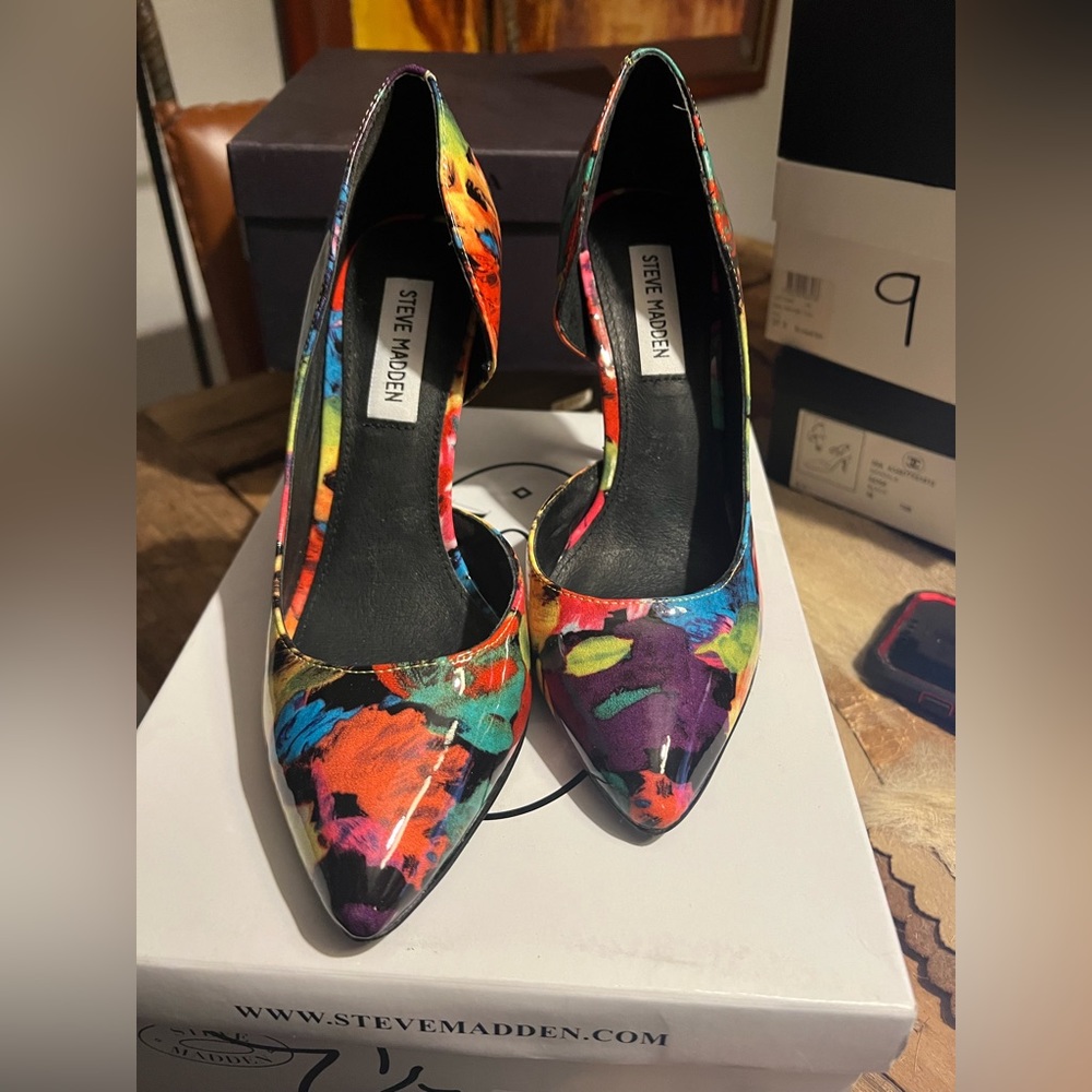 Colorful Steve Madden Pumps! Brand new sz 8!